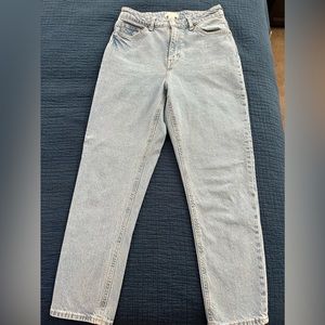 H&M Mom Jean - Size 8 - Light Wash